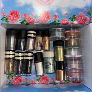 NWOT MAC Cosmetics pigments and glitters